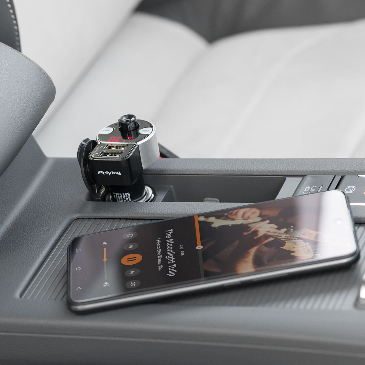 Peiying Transmitters – Car transmitter with Bluetooth functionality (2 USB ports) – image 4