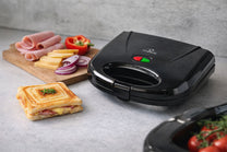 Titanum Toasters and Toast Makers – TKT005K Titanum Pizzaiola 700W Sandwich Toaster – image 5